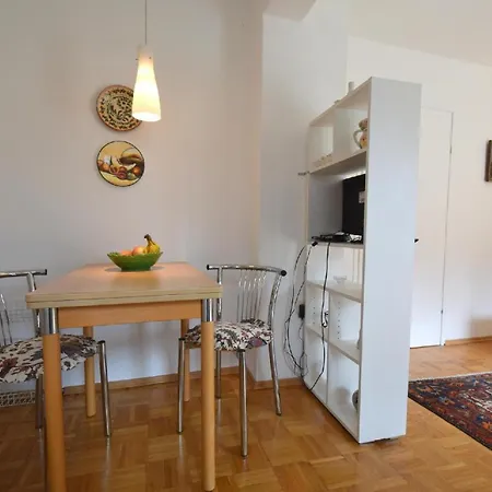 Studio Marica C דירה *